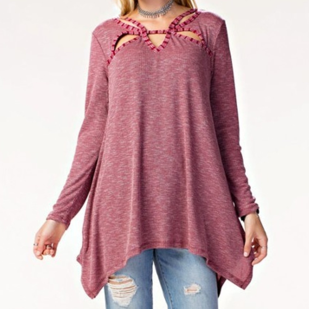 NWT Wine Ribbed cutout top